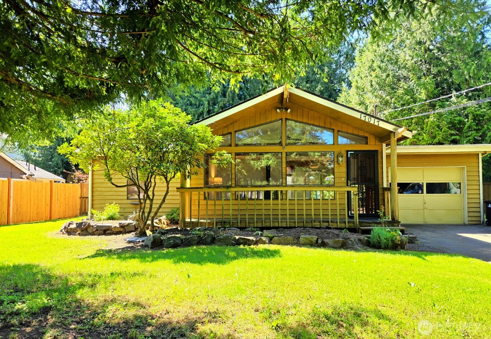 17017 10th Ave NE Shoreline WA 98155