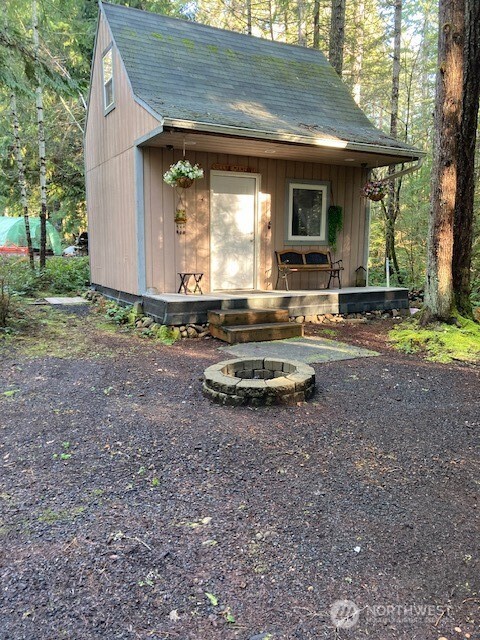 320 N Mt Jupiter Dr Unit  Hoodsport WA 98548