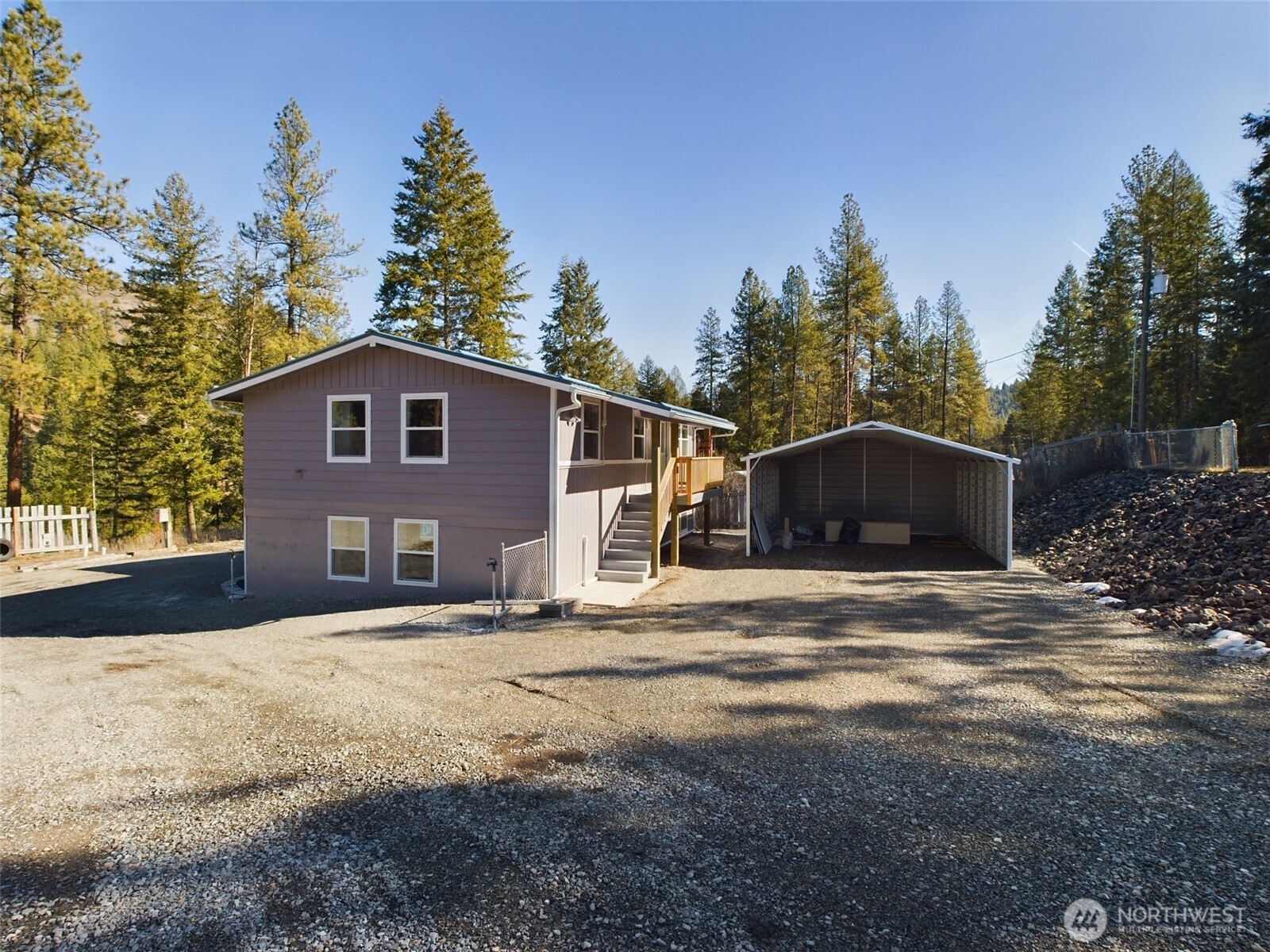 9 Pine Grove St Unit  Republic WA 99166
