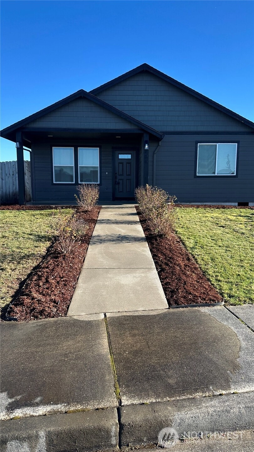 406 Herren Ave Unit  Winlock WA 98596