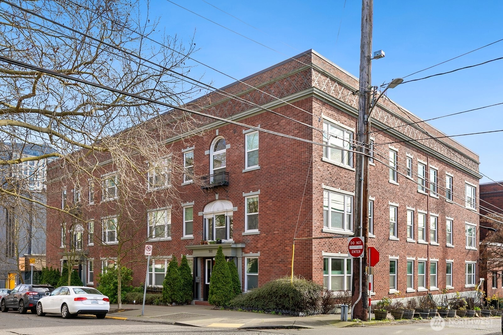 901 NE 43rd St Unit 306 Unit 306 Seattle WA 98105
