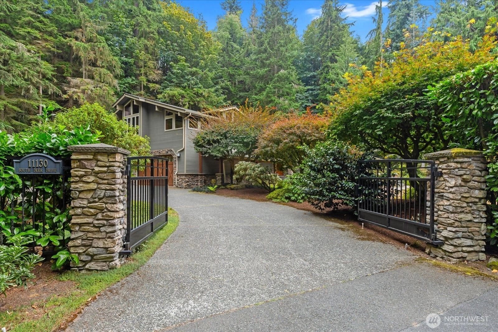 11130 S Deer Dr Woodway WA 98020