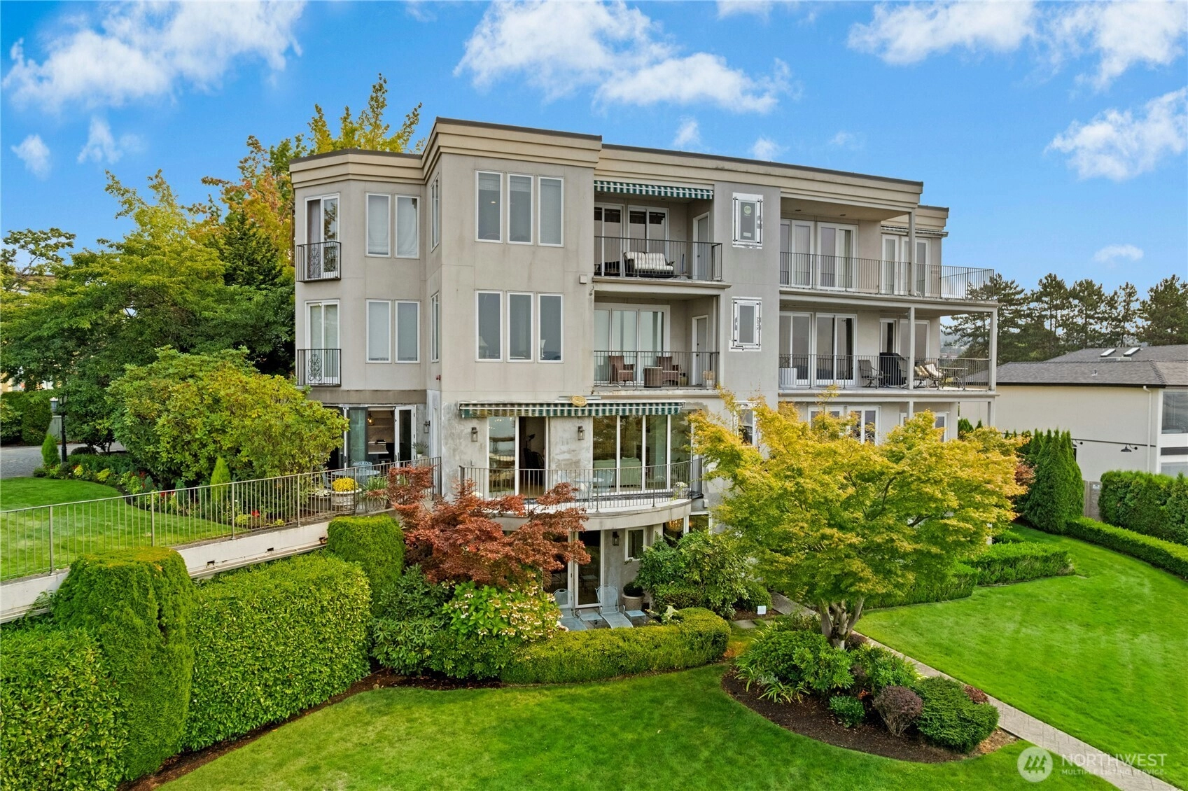 111 Lake Ave W Unit 102 Kirkland WA 98033