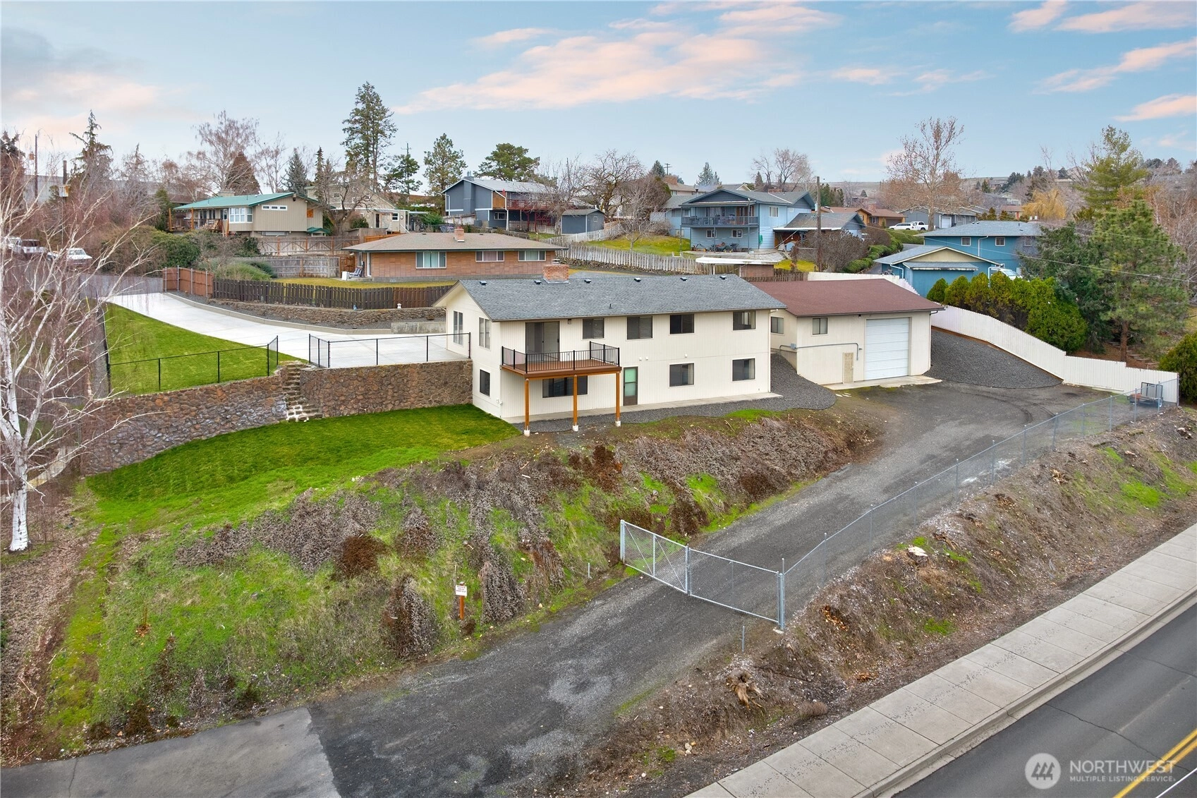 608 Anchor Pl Unit  Selah WA 98942