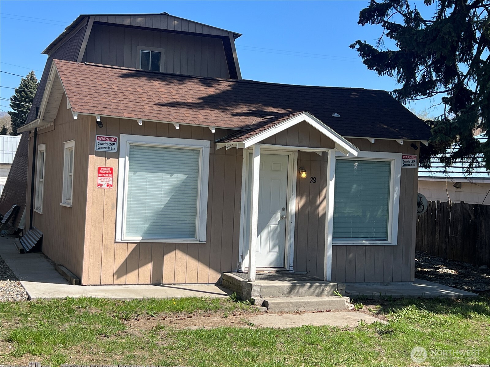 28 N Fir St Omak WA 98841