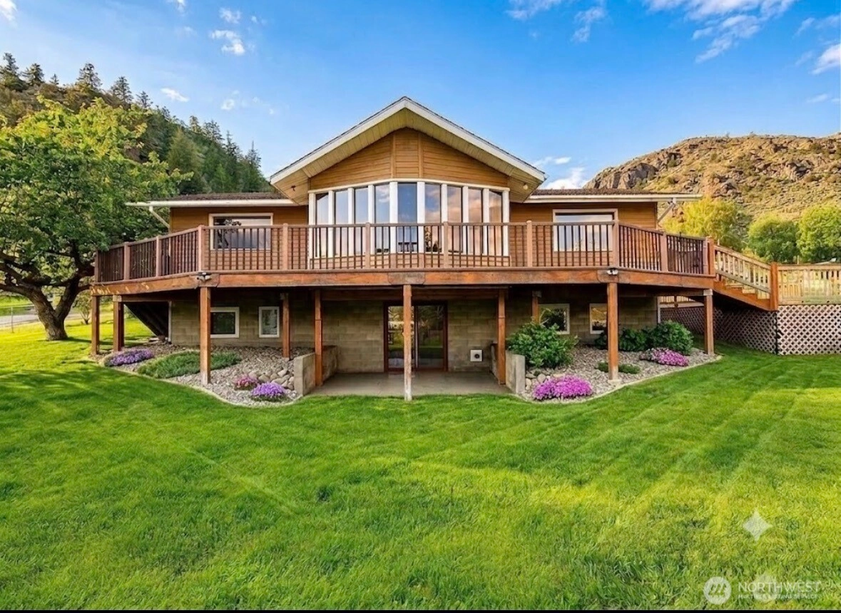 9 C Rose St Unit  Oroville WA 98844