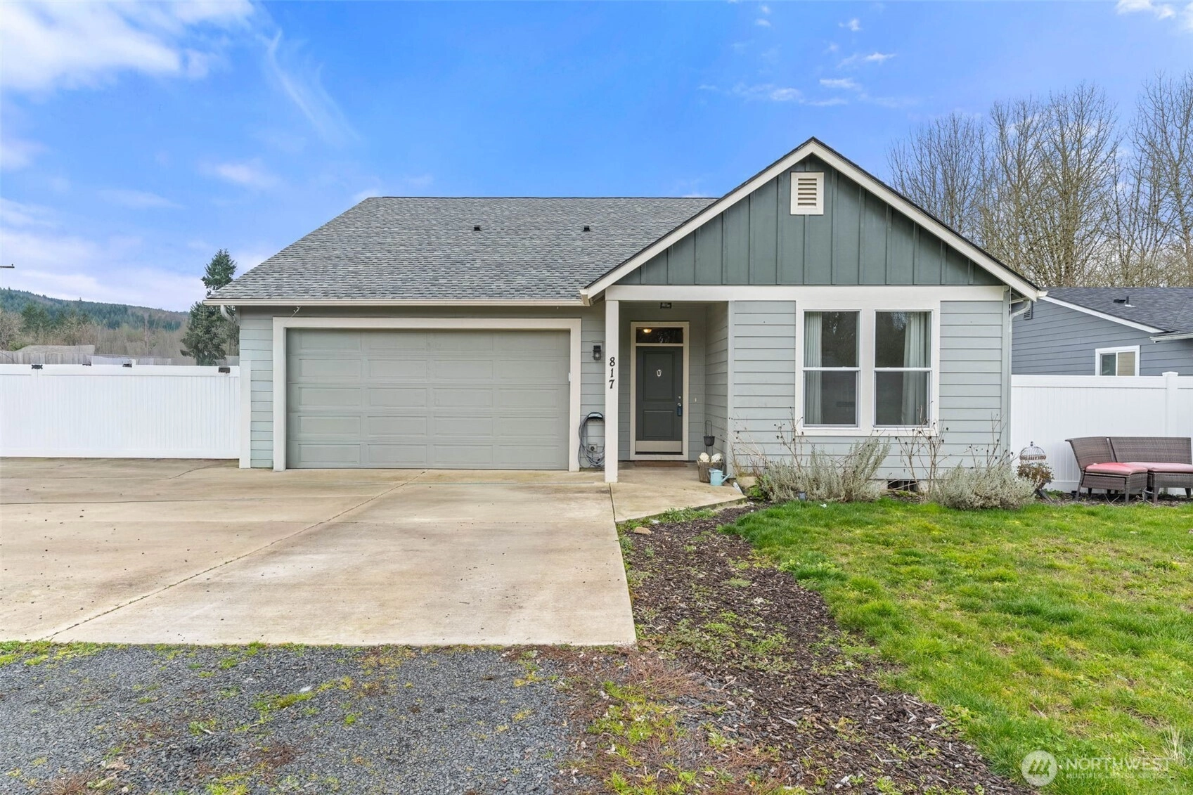 817 B St Vader WA 98593