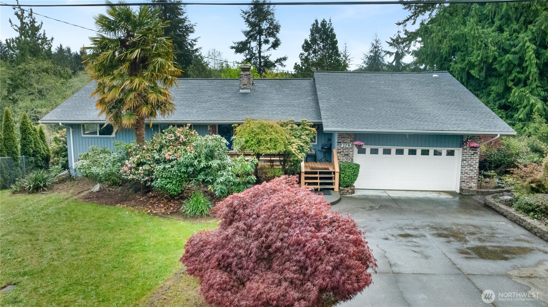 279 Holly Ln Unit  Cosmopolis WA 98537