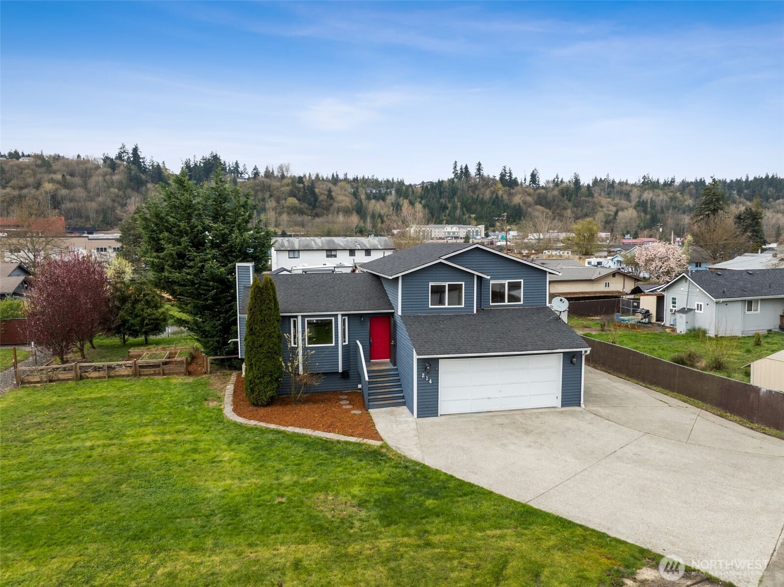 214 10th Ave N Algona WA 98001