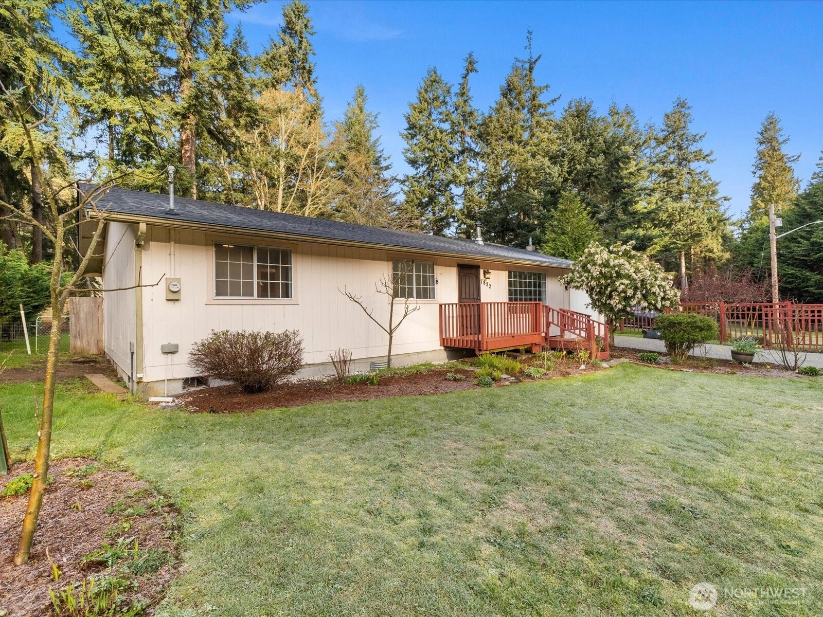 7822 Songbird Way Clinton WA 98236