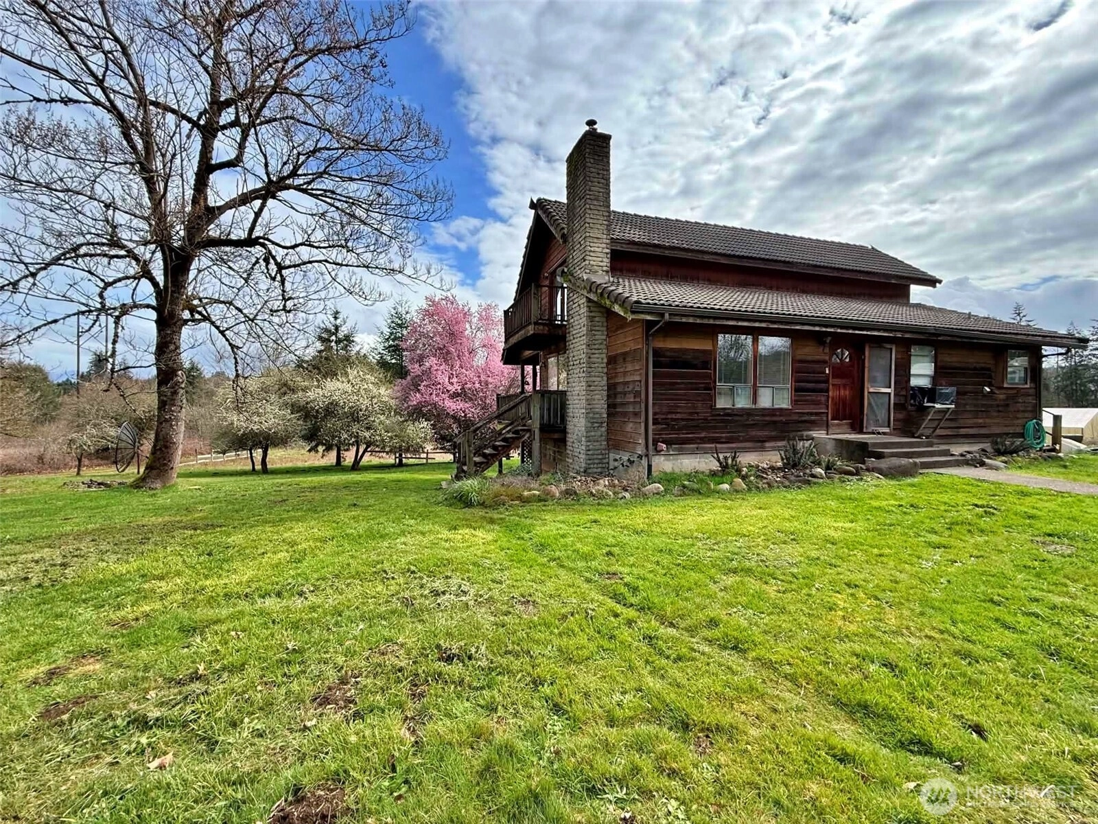 141 Filbert Rd Silver Creek WA 98585