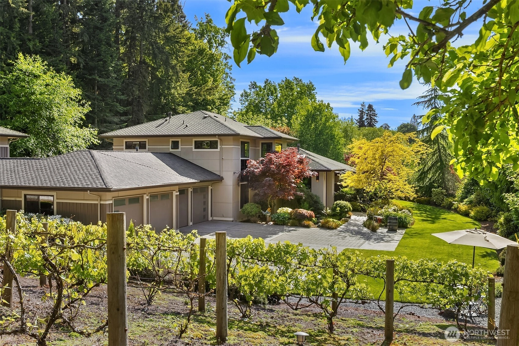11303 S Dogwood Ln Woodway WA 98020