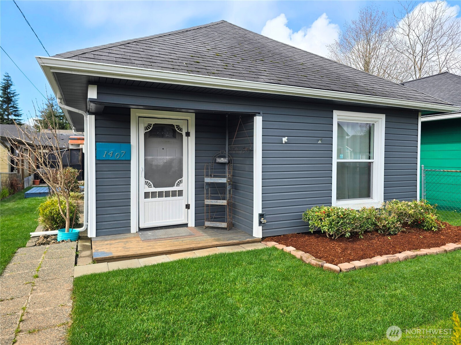 1407 Laurel St Hoquiam WA 98550