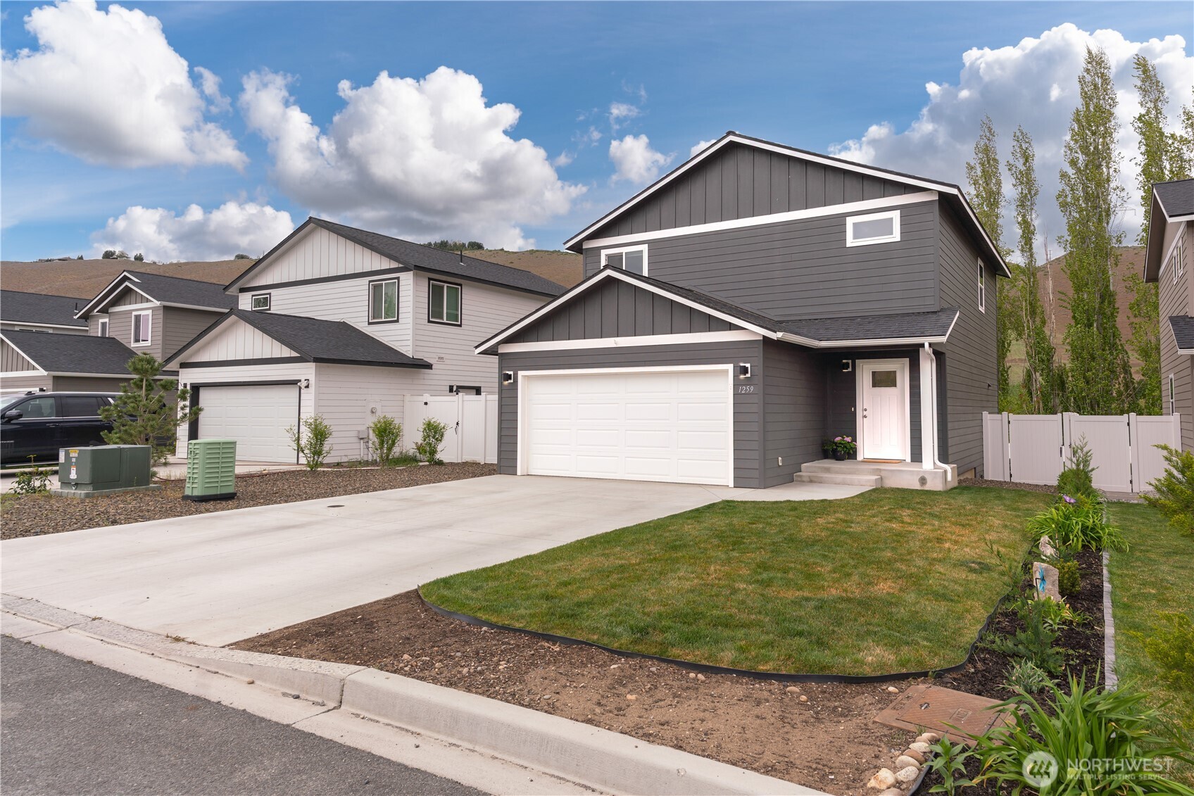 1259 Theo Way Unit  Rock Island WA 98850