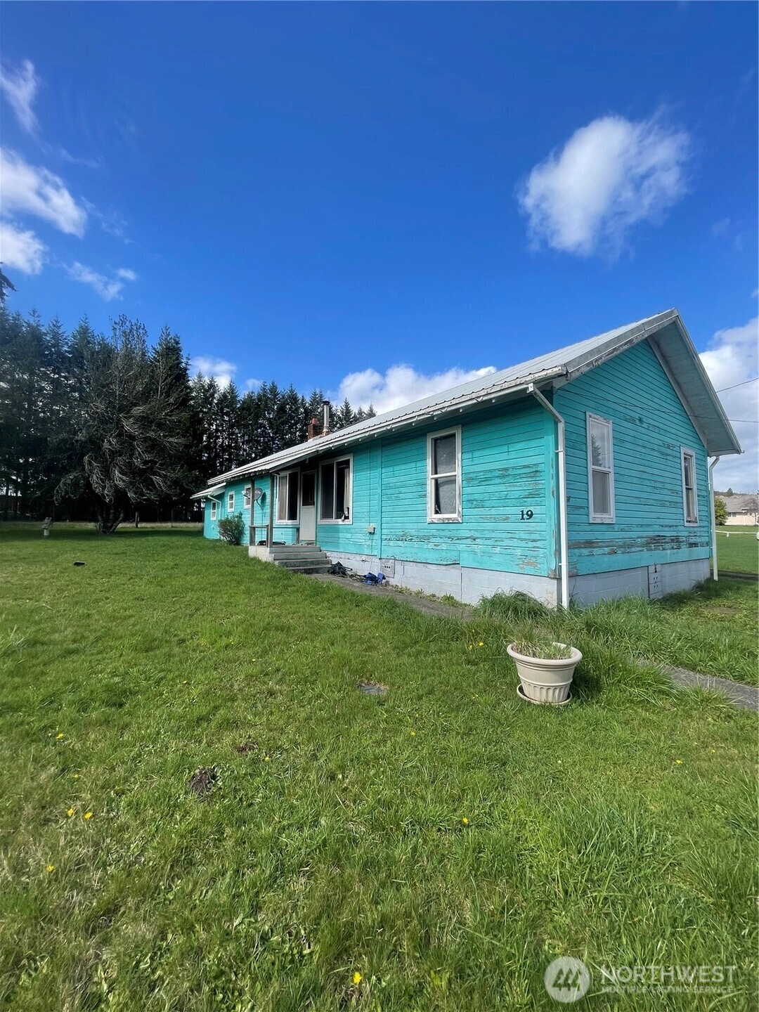 19 Fairley St Unit  Raymond WA 98577