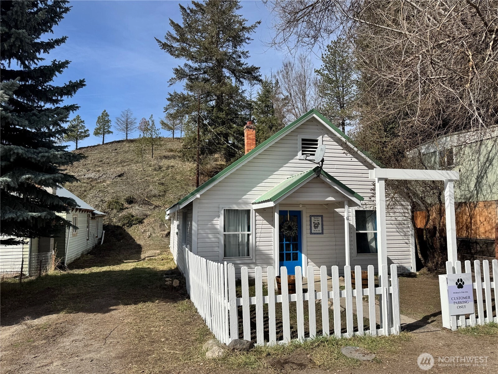 61 N Kean St Republic WA 99166