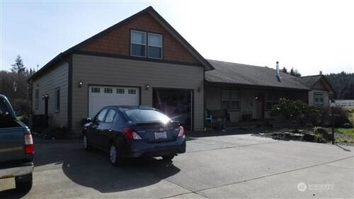 4 Martin Ln Menlo WA 98577