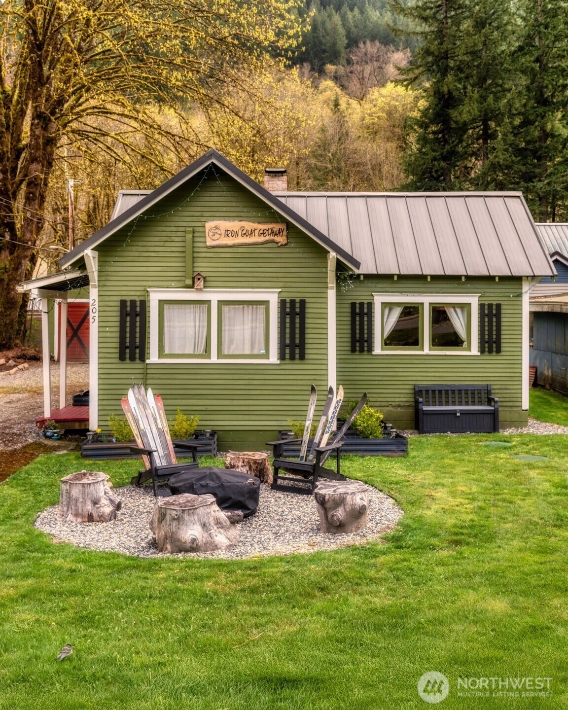 205 Old Cascade Hwy E Unit  Skykomish WA 98288