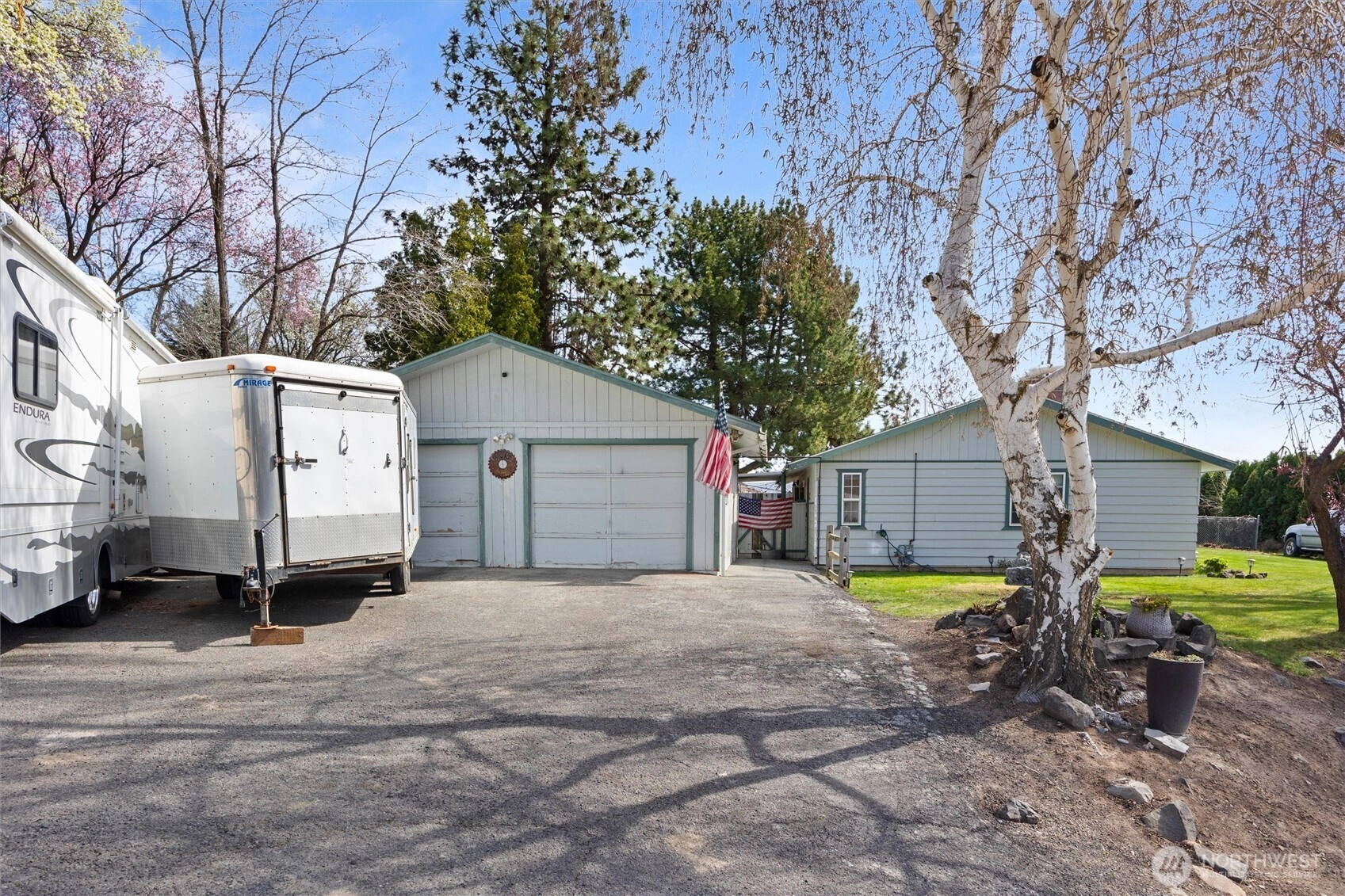 705 N 12th St Selah WA 98942