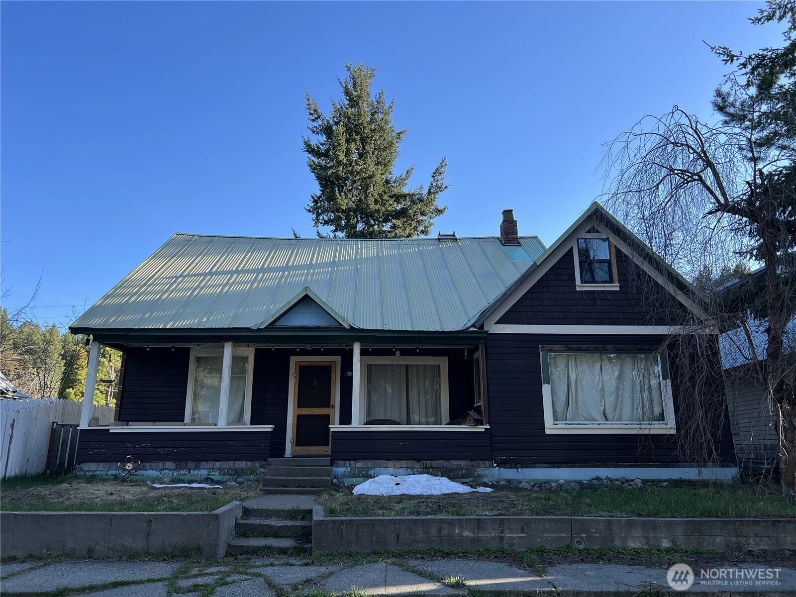 136 4th St Unit  Roslyn WA 98941