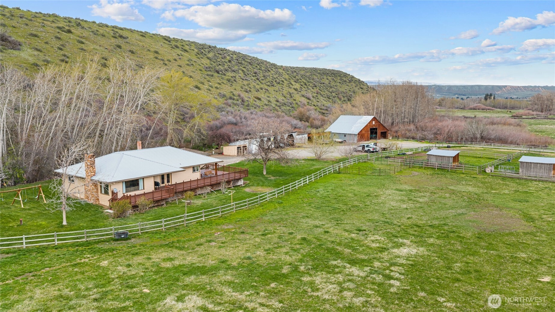 3661 E Taneum Rd Thorp WA 98946