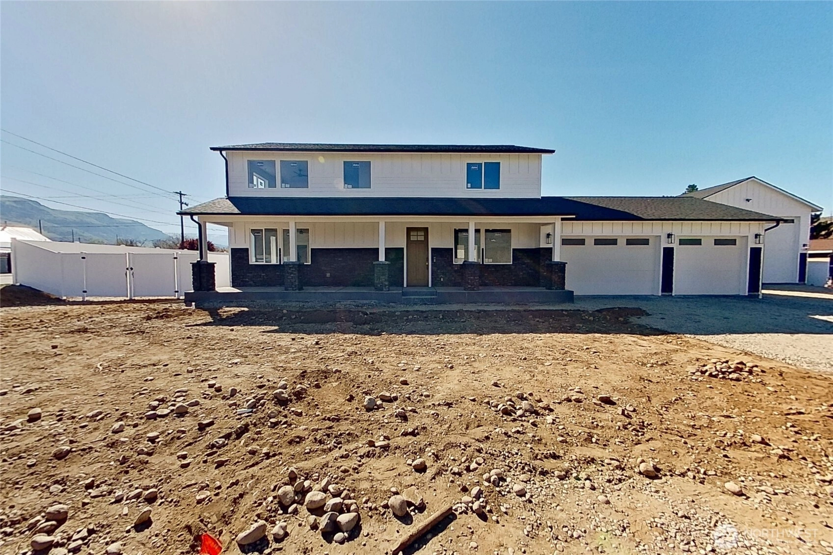 233 Saunders Ave Rock Island WA 98850