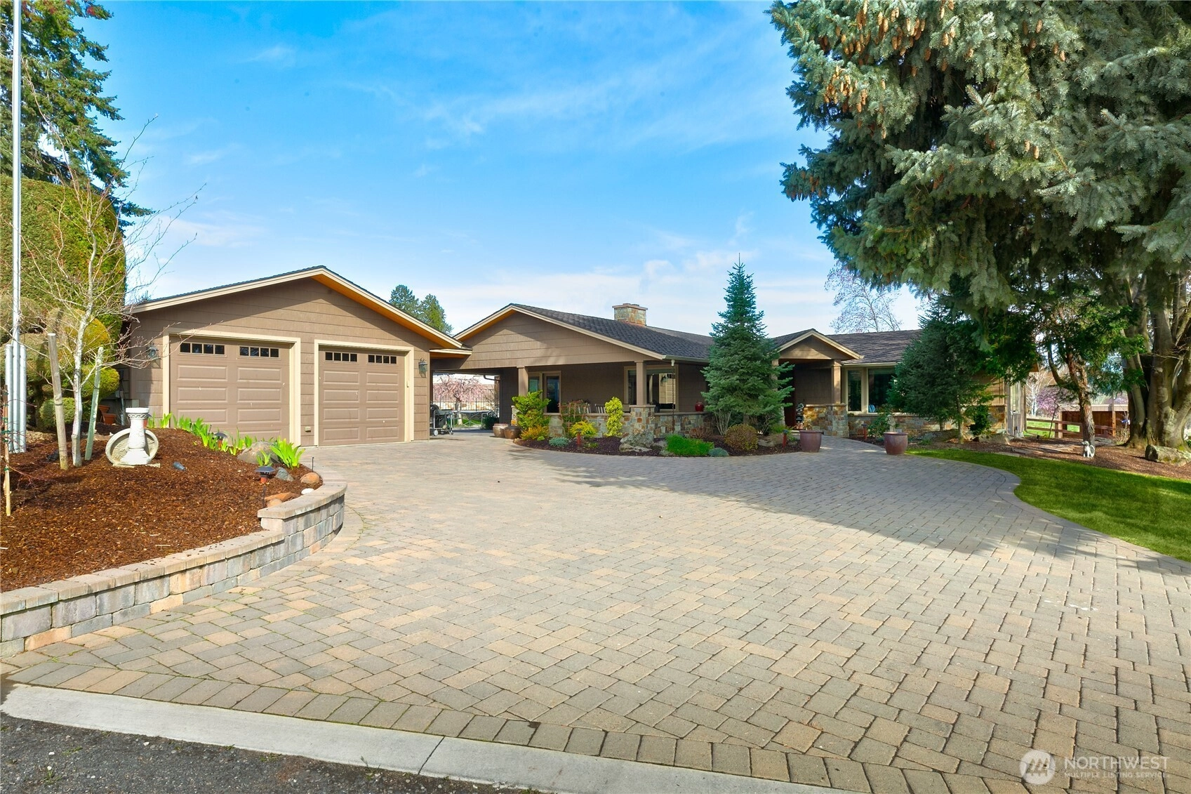 160 Horseshoe Ln Selah WA 98942