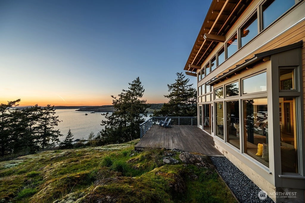 89 Flint Rd Lopez Island WA 98261