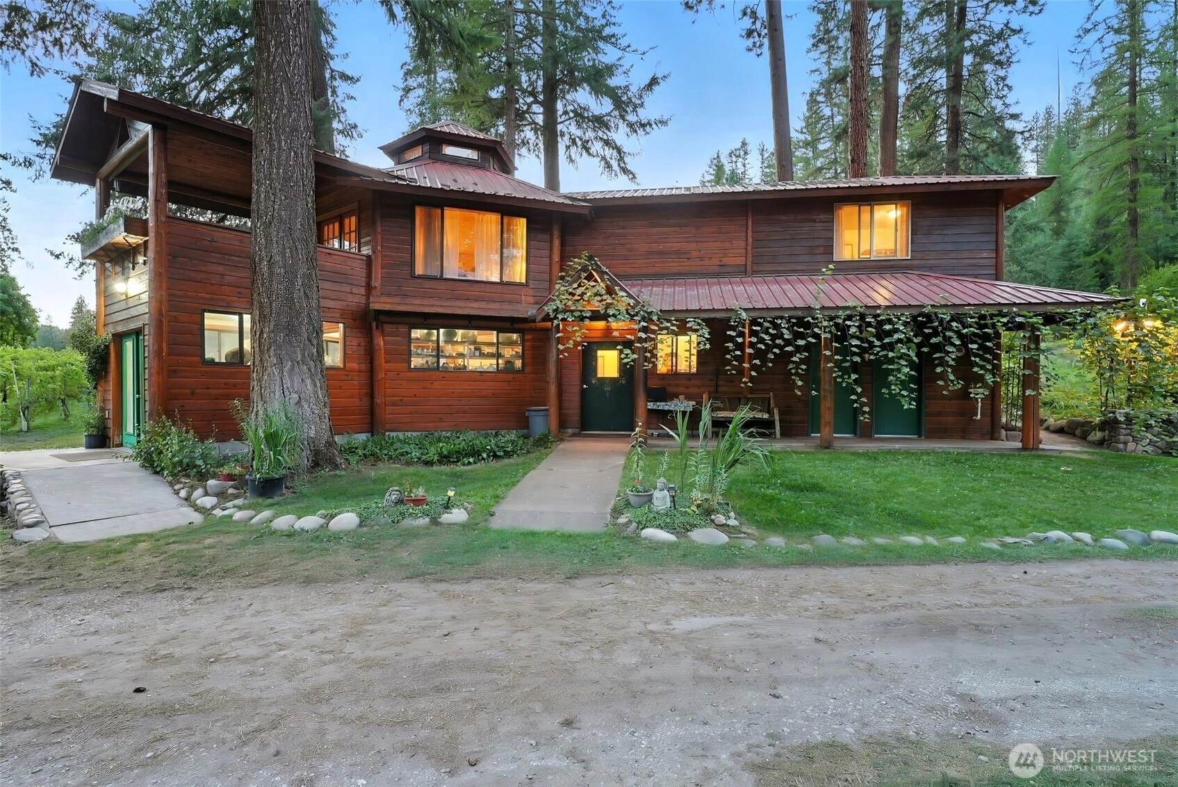 3725 Vineyard Way Kettle Falls WA 99141