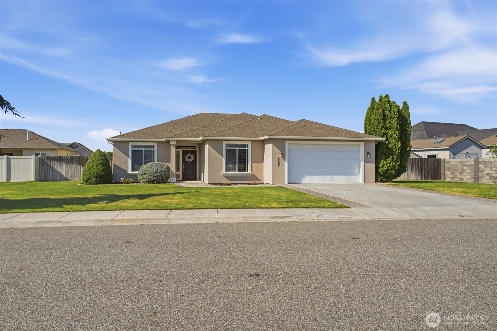 1747 Sunshine Ave West Richland WA 99353