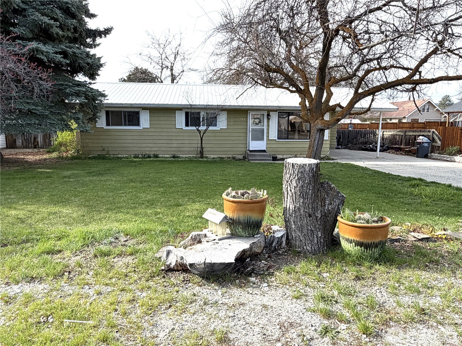 104 W First St Waterville WA 98858
