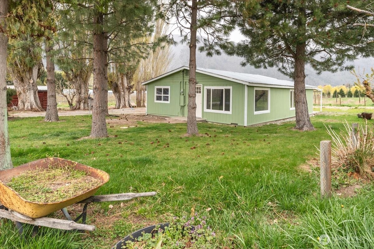 293 Barkley Rd Unit  Manson WA 98831