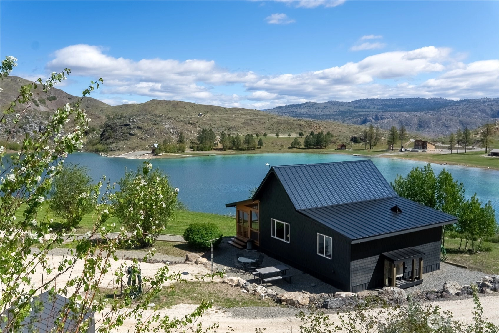 30 Alkali Cuttoff Rd Riverside WA 98849