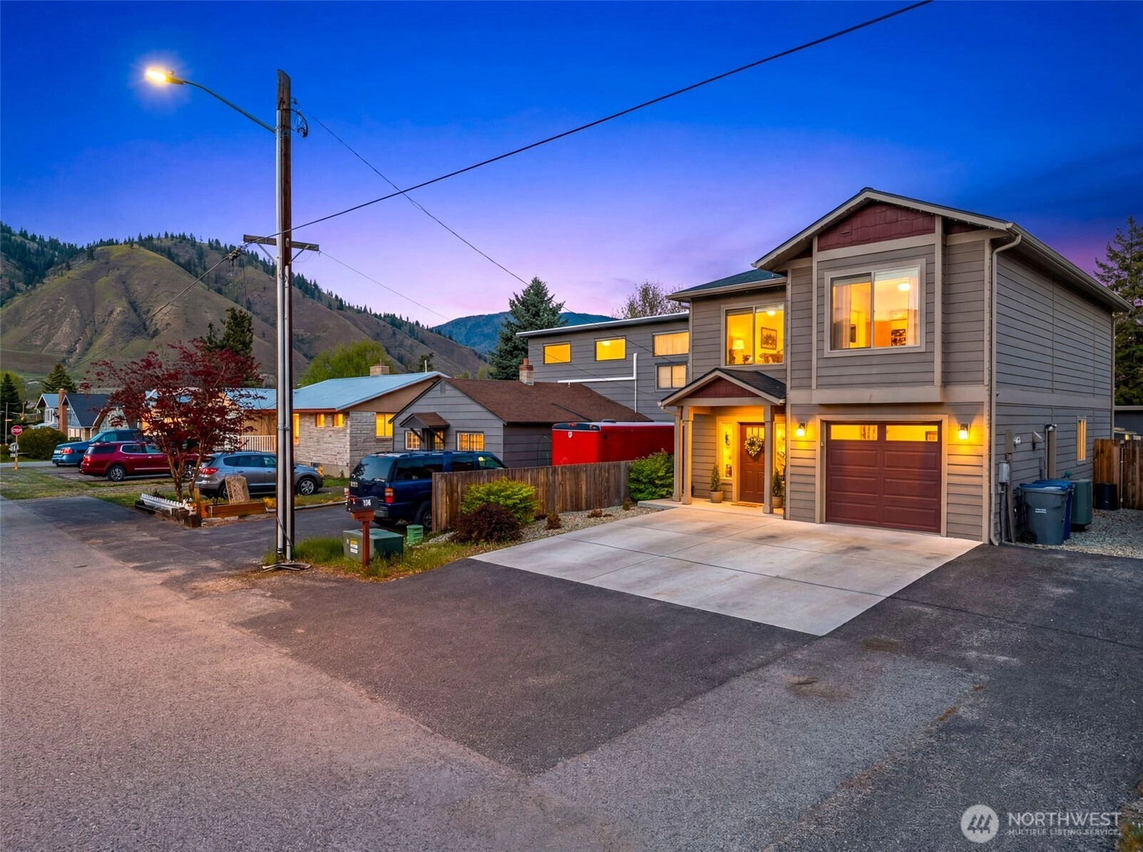 307 Chapel St Cashmere WA 98815