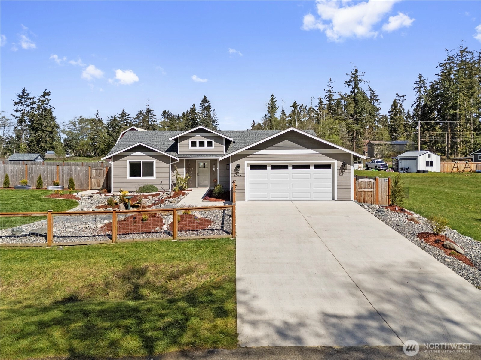355 E Bon Air Dr Coupeville WA 98239