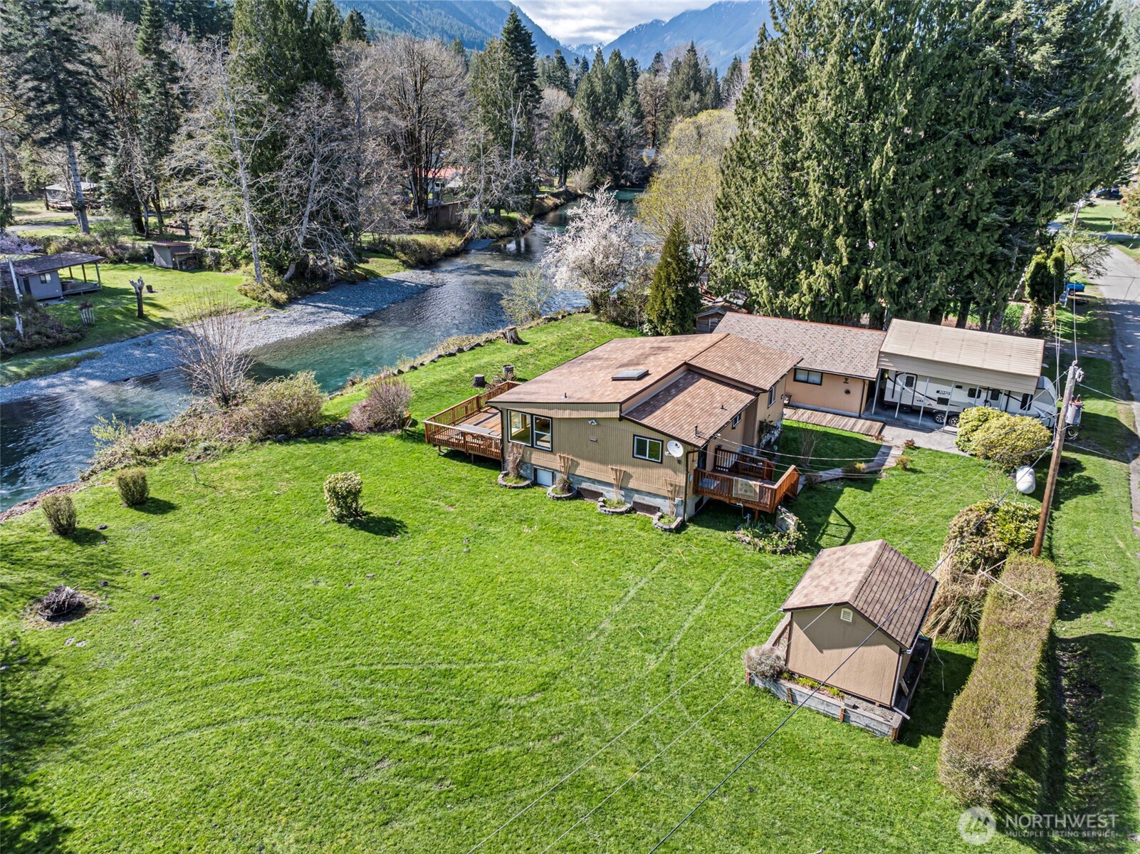 210 Kelly Rd Unit  Brinnon WA 98320
