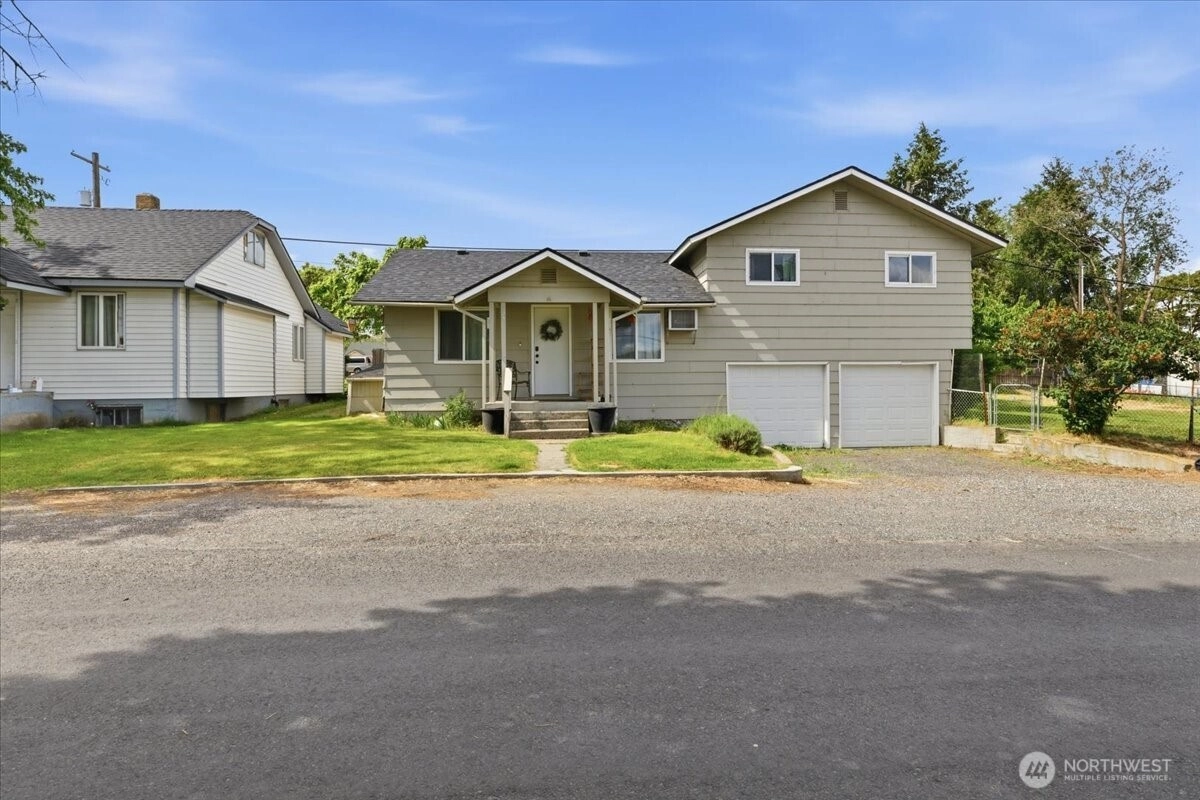 23 Goodfellow Ave Electric City WA 99123