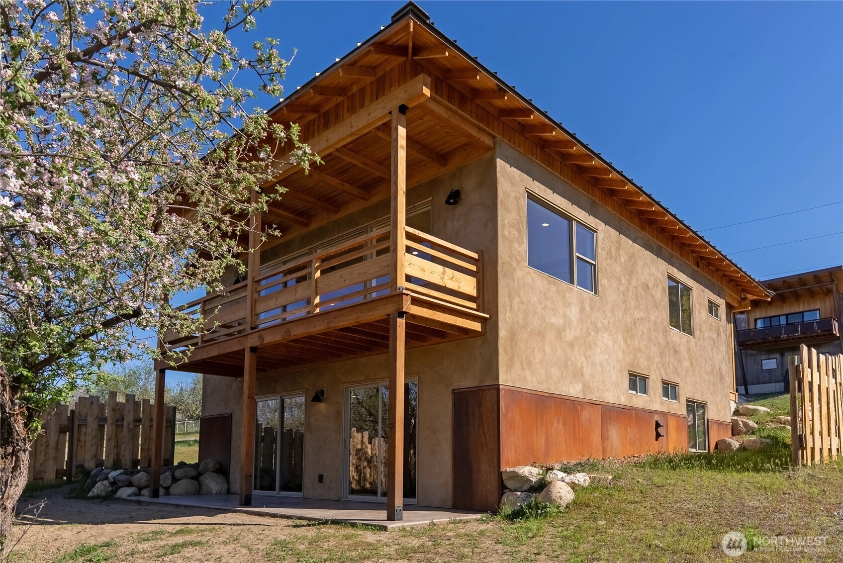 906 Lince Ave Unit  Winthrop WA 98862