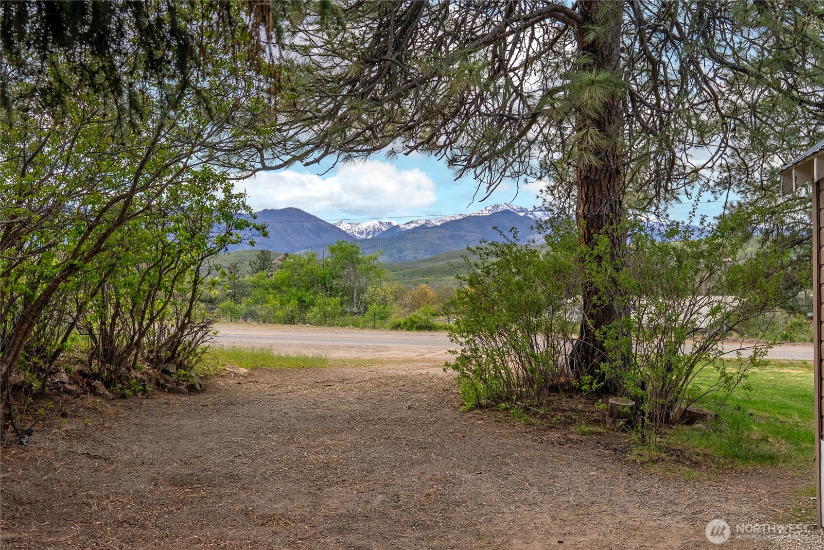 146 E Chewuch Rd Winthrop WA 98862
