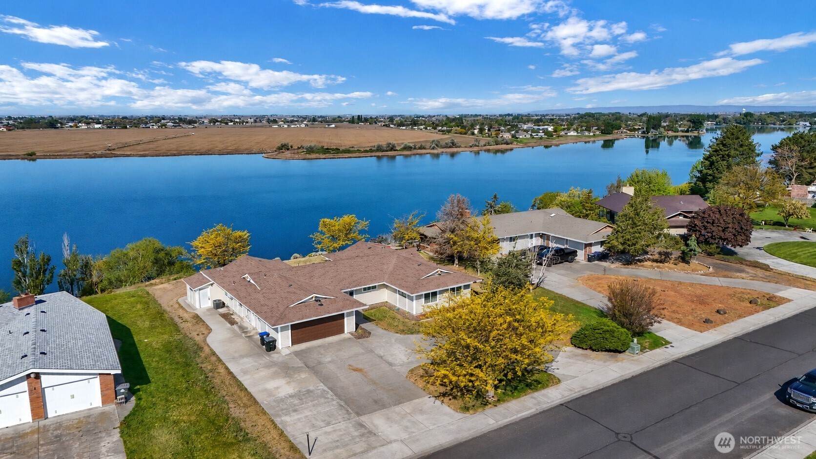 306 N Crestview Dr Unit  Moses Lake WA 98837