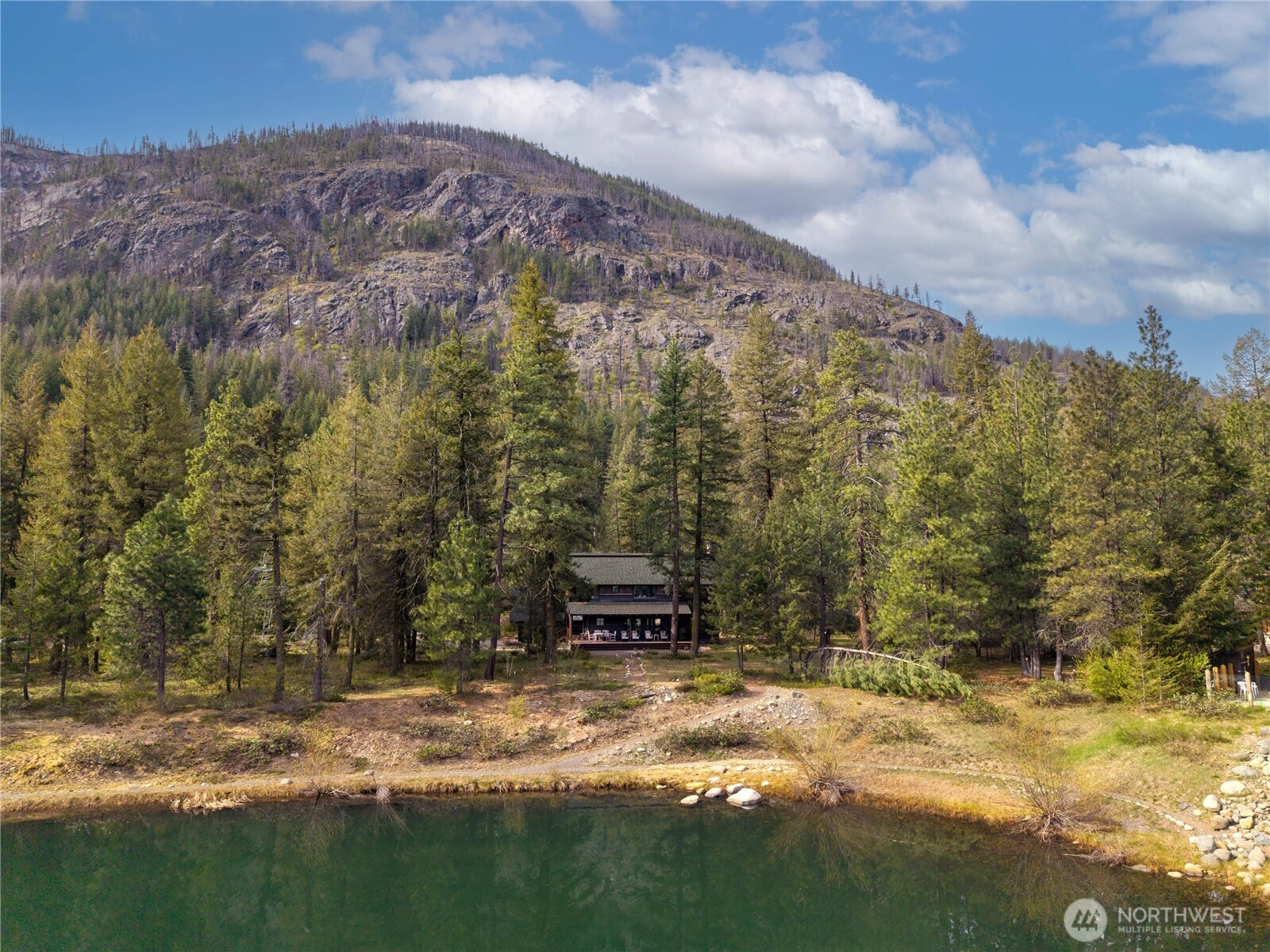 32 Freestone Lake Dr Unit  Mazama WA 98833