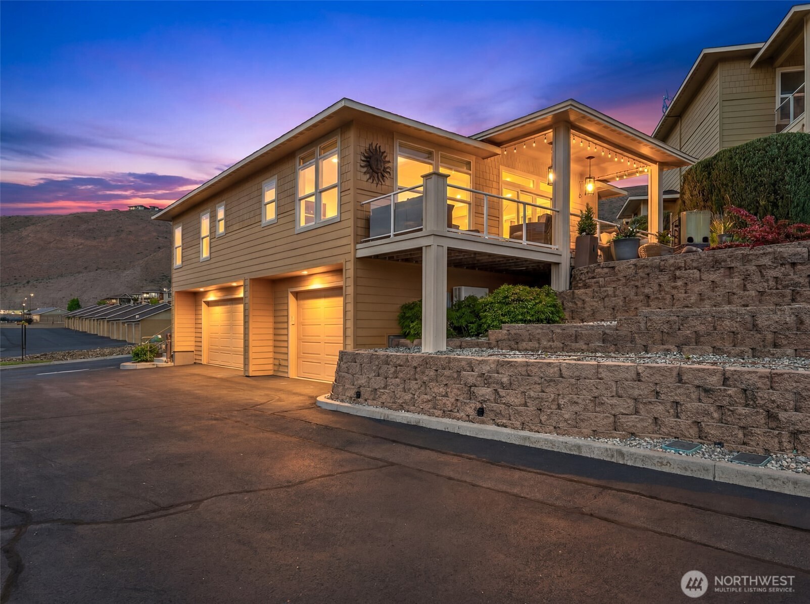 9119 Seahawk Ln NW Unit  Quincy WA 98848