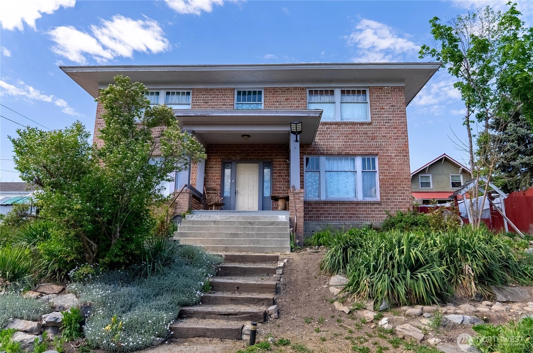 633 N 3rd Ave Unit  Okanogan WA 98840