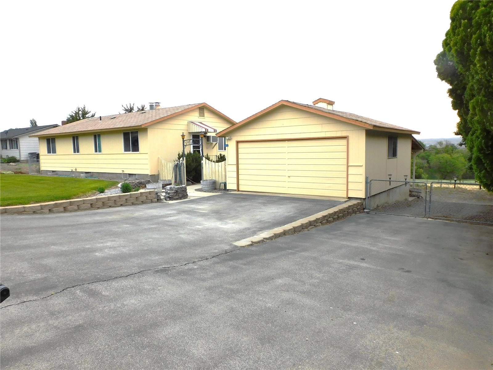 61 Lorry Ln Unit  Selah WA 98942