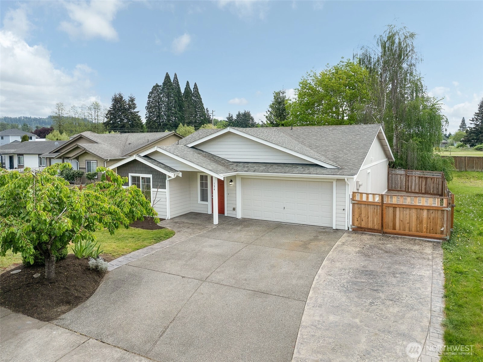 134 5th Ave SE Pacific WA 98047