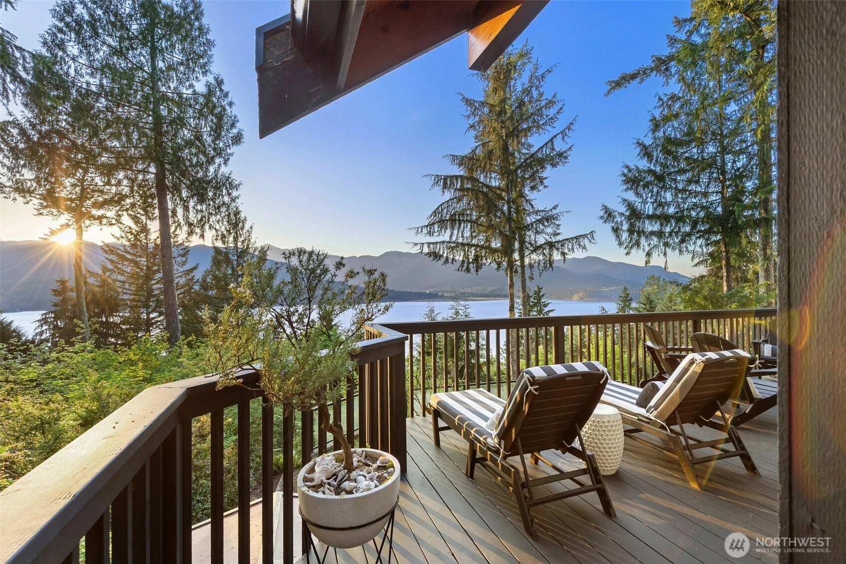 19748 NW Stavis Bay Rd Seabeck WA 98380