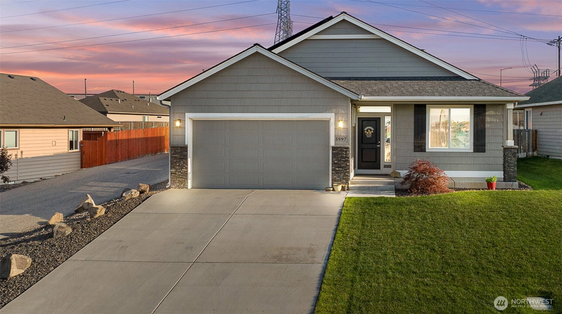 5997 W 41st Ave Kennewick WA 99338