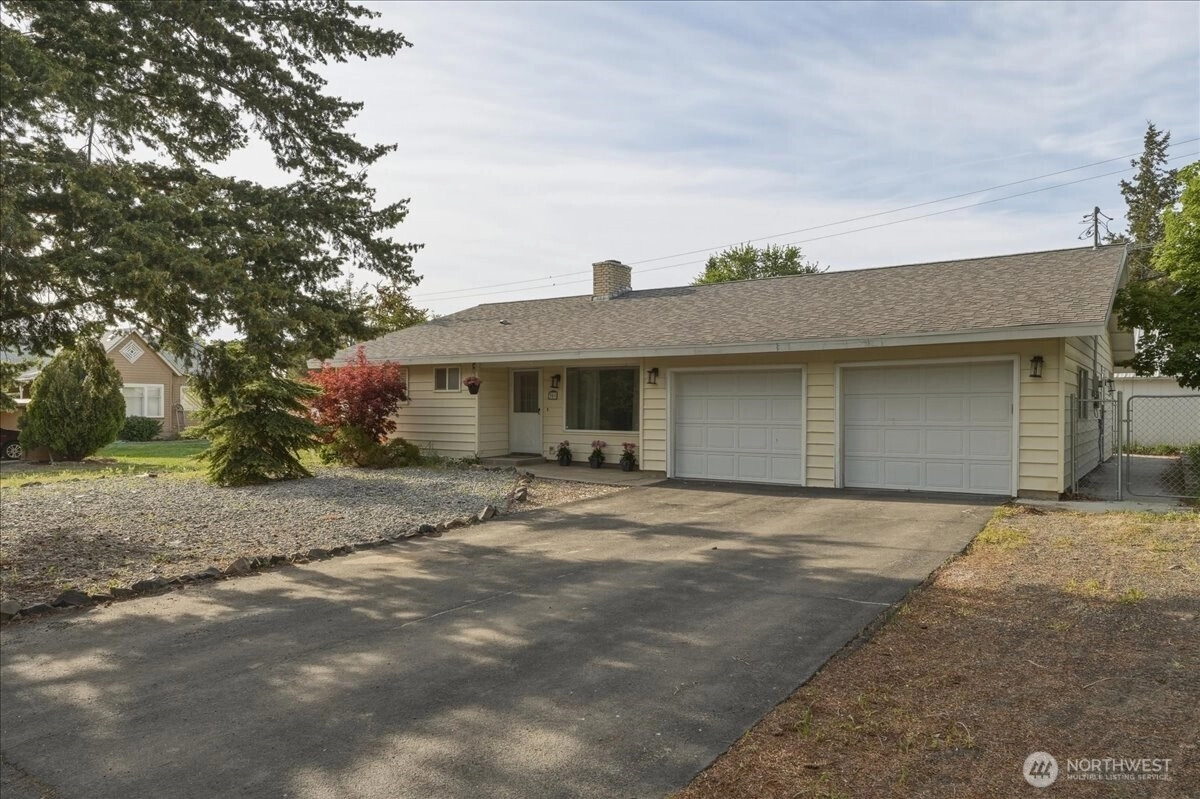 309 W Walnut St Waterville WA 98858