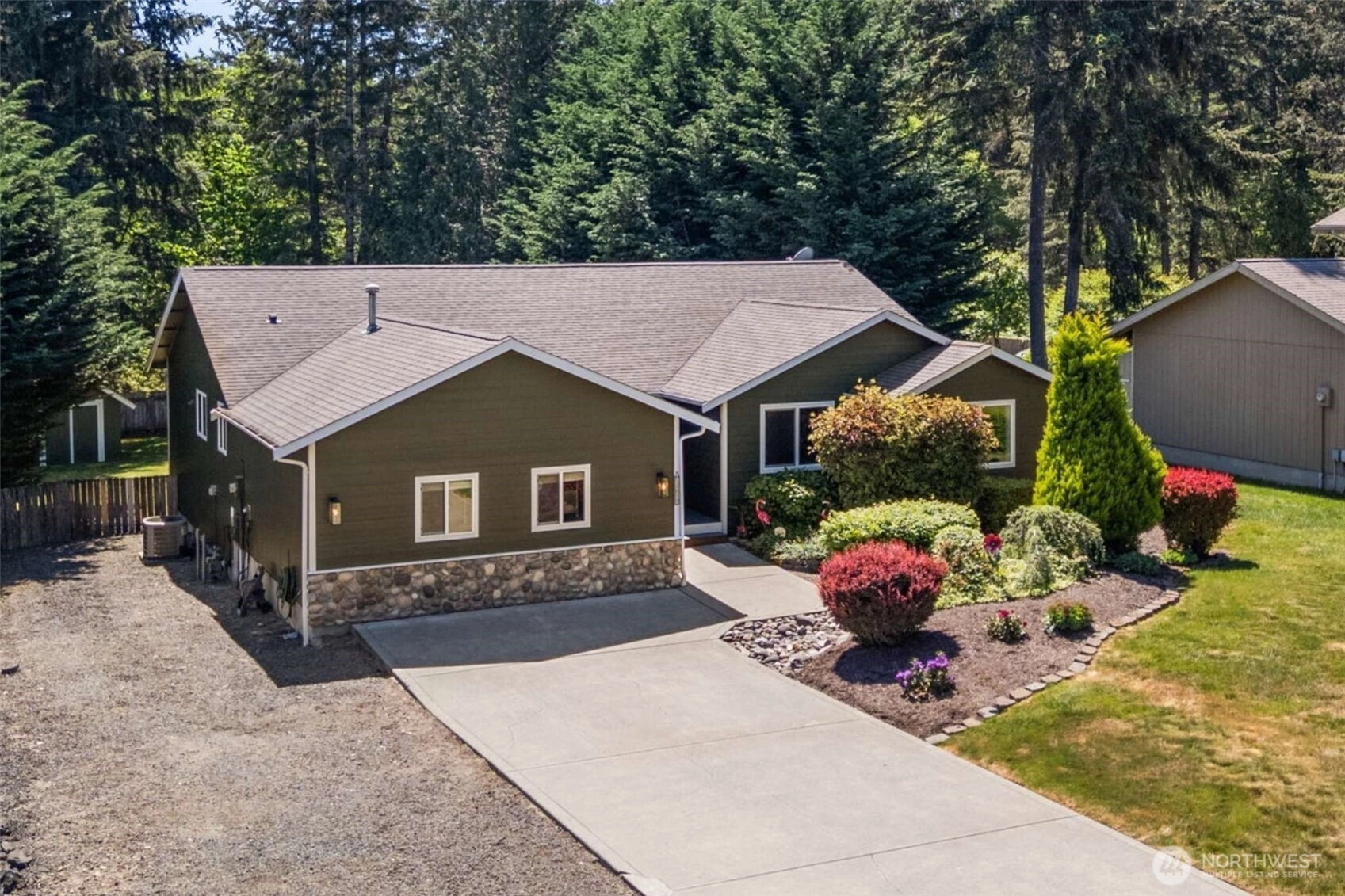 100 E Cardinal Ct Allyn WA 98524