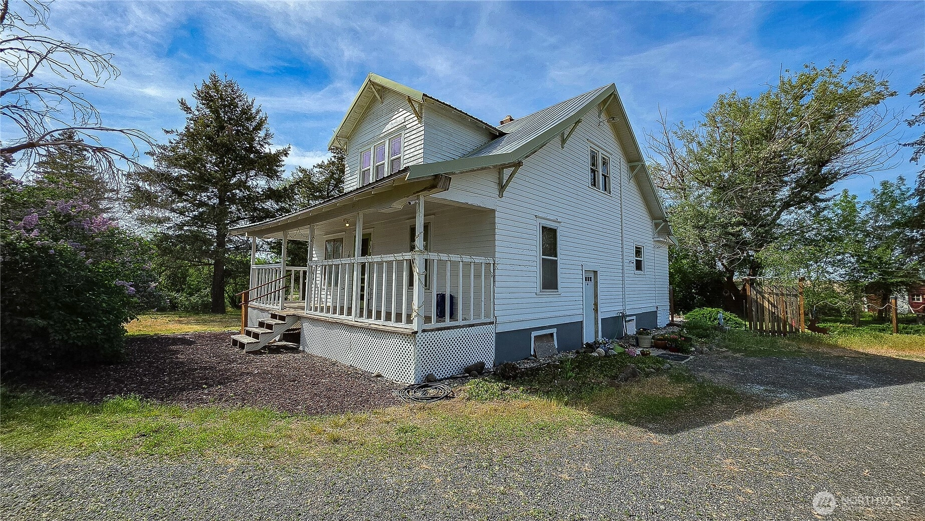 16525 Us Hwy 2 Waterville WA 98858